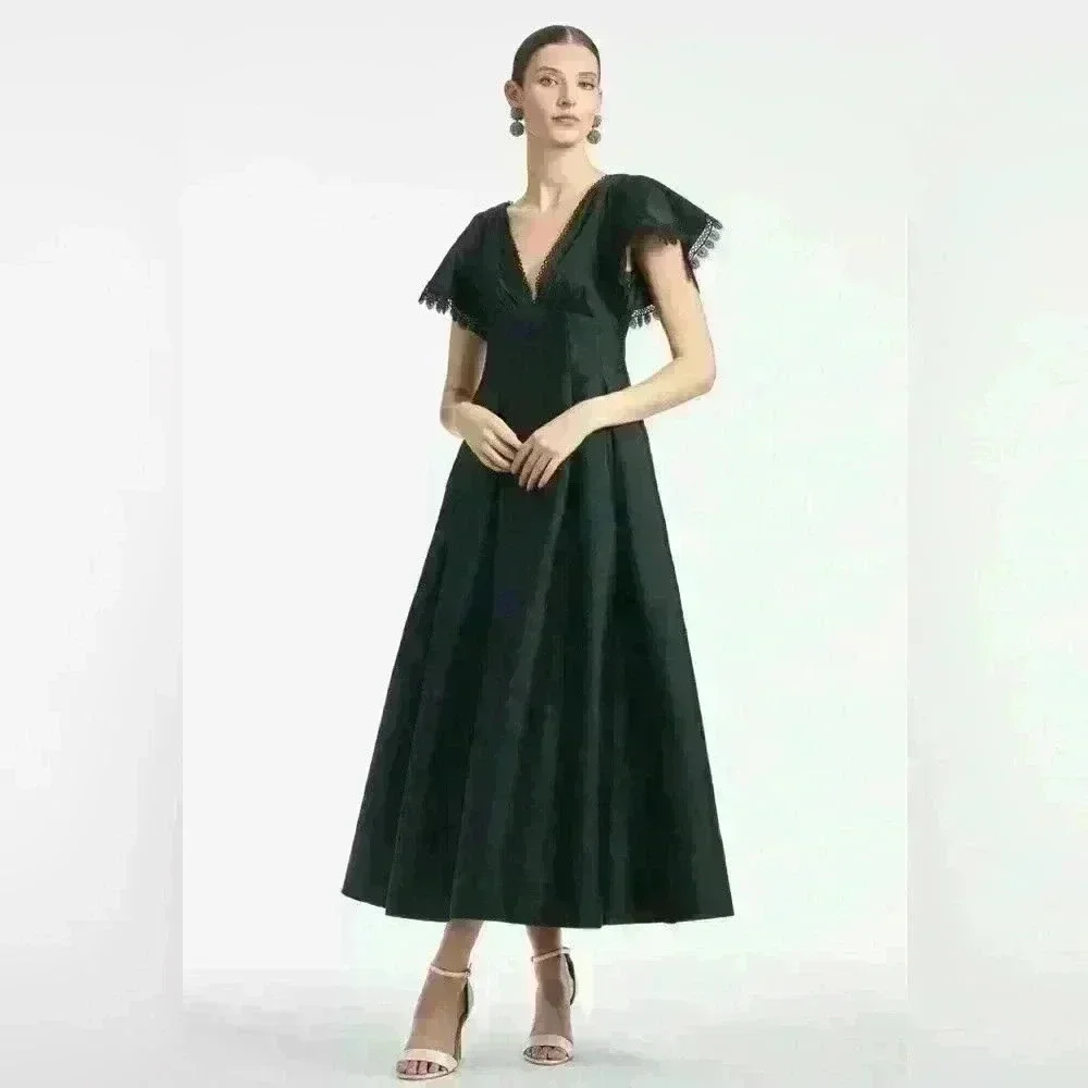 Sachin and Babi Sara Black V-Neck Gown Dress Size 4 - Picture 2 of 15